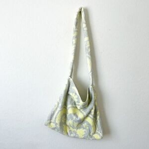 Fresco Towels - Venetian Brocade Lemon/Grey Messenger Bag